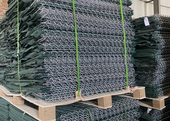 50x50mm Wielkość dziury Wojskowe bariery piaskowe z 250G-300G/M2 Geotekstil Zielony kolor